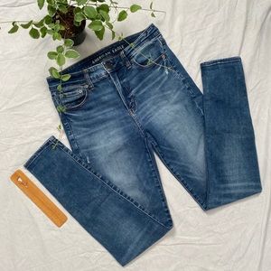 American Eagle Outfitters 🌿